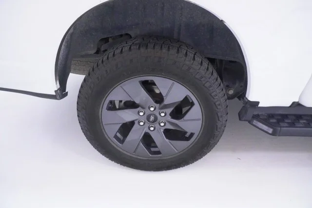 Used 2023  Ford Pro image 6