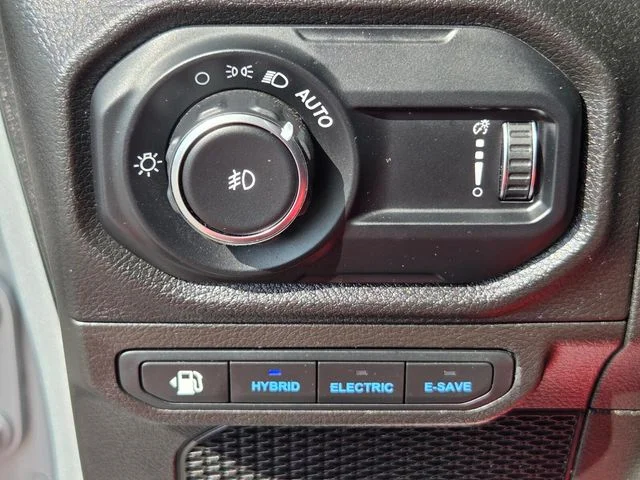 Used 2024 Silver Jeep Sport S 4xe image 29