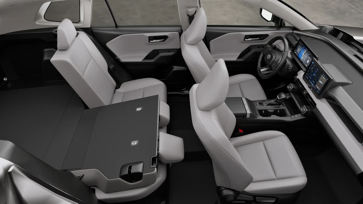 New 2026 Wind Chill Pearl Toyota XLE Premium image 22