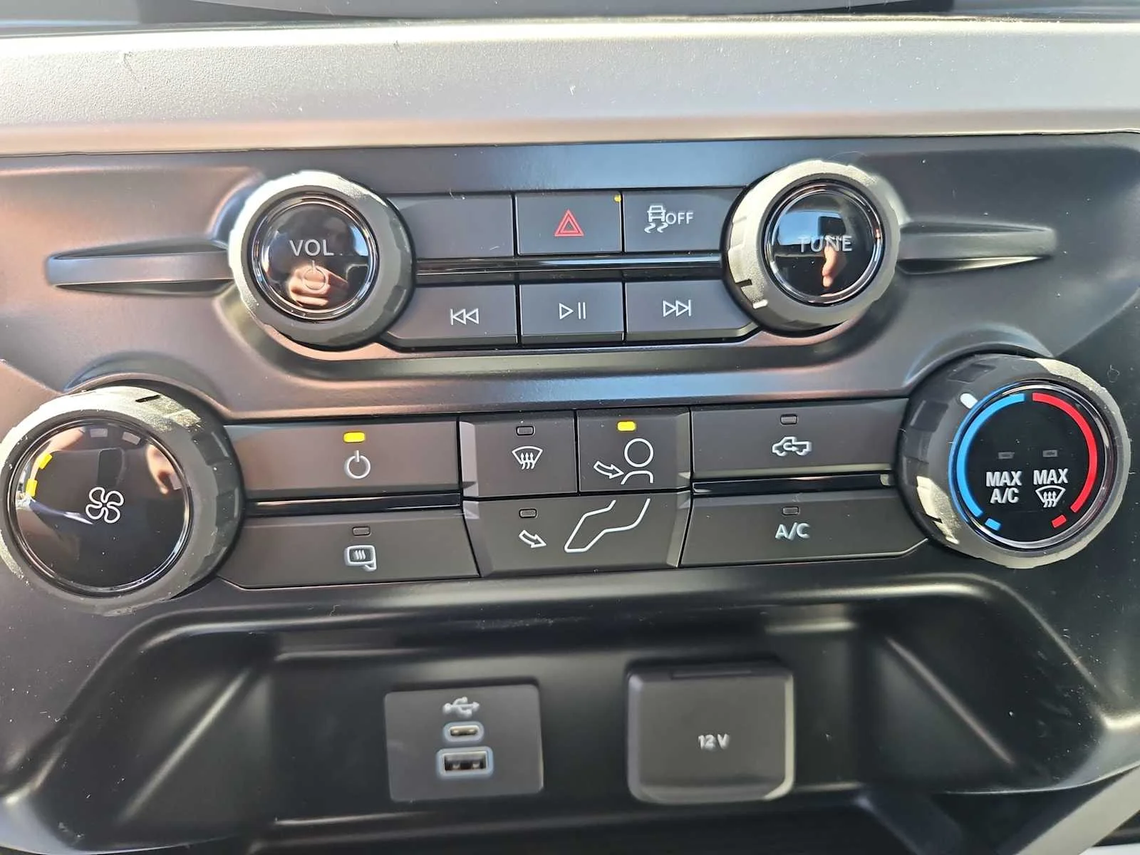 New 2026 Oxford White Ford F-350® XL image 16