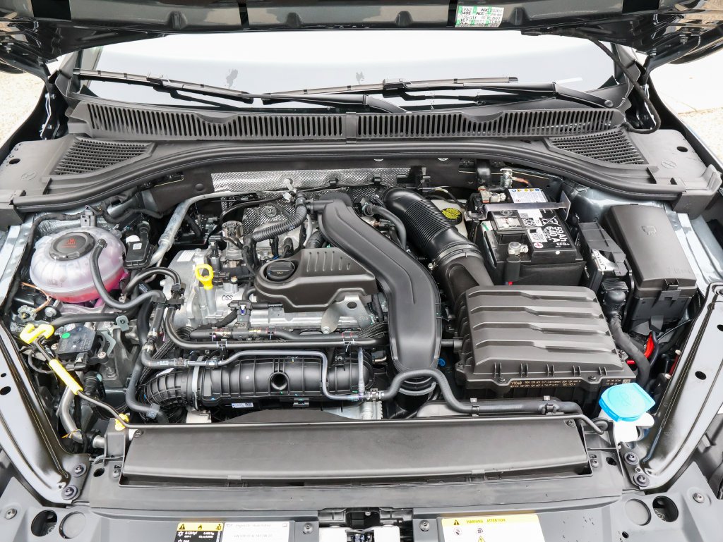 New 2027 Silver Volkswagen 1.5T SE image 30