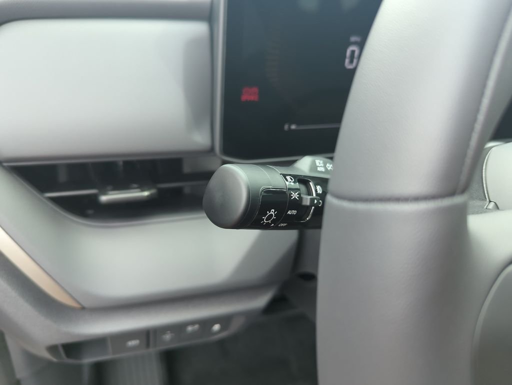 New 2027 Terrain Brown Kia X-Line S image 21