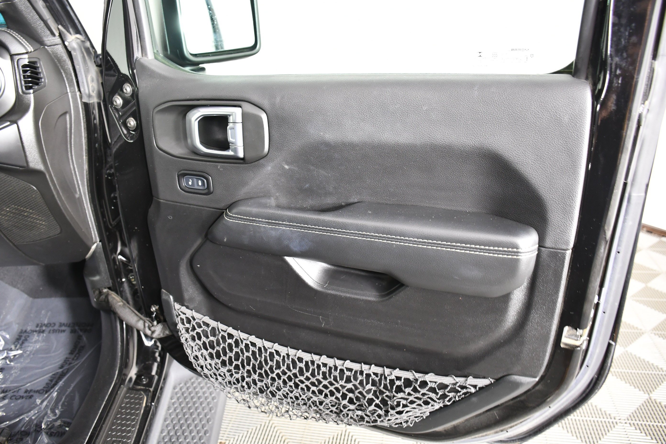 Used 2021 Black Clearcoat Jeep Unlimited Sahara image 39