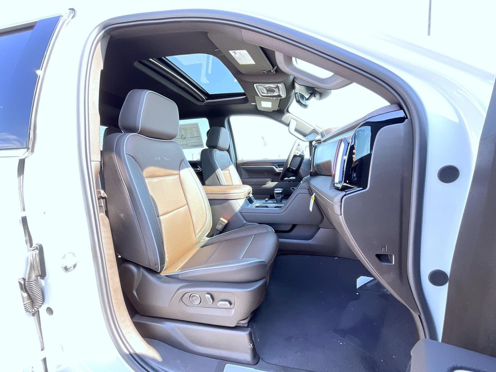 2026 GMC Sierra 1500 Denali - Photo 17
