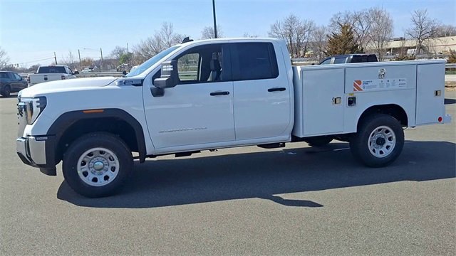 2025 GMC Sierra 3500HD Pro - Photo 6