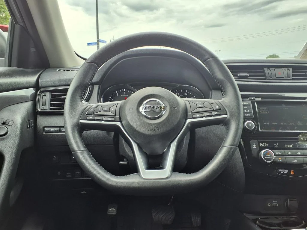 Used 2018 Gun Metallic Nissan SV image 17