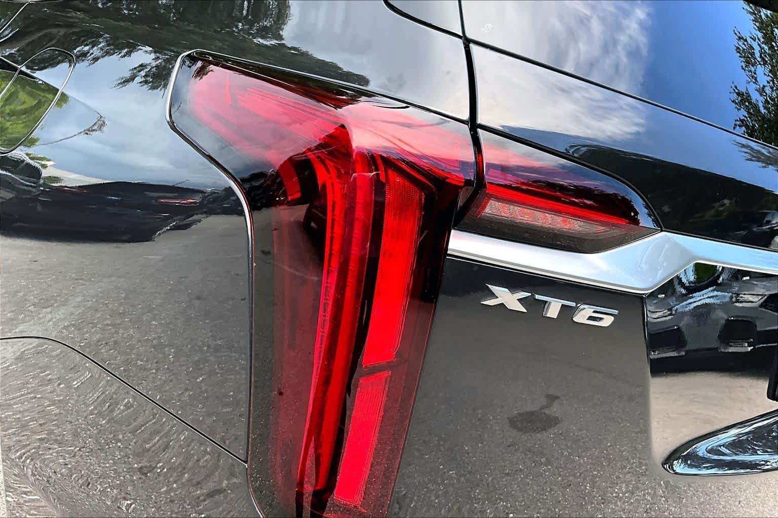 Used 2020 Manhattan Noir Metallic Cadillac FWD Premium Luxury image 29