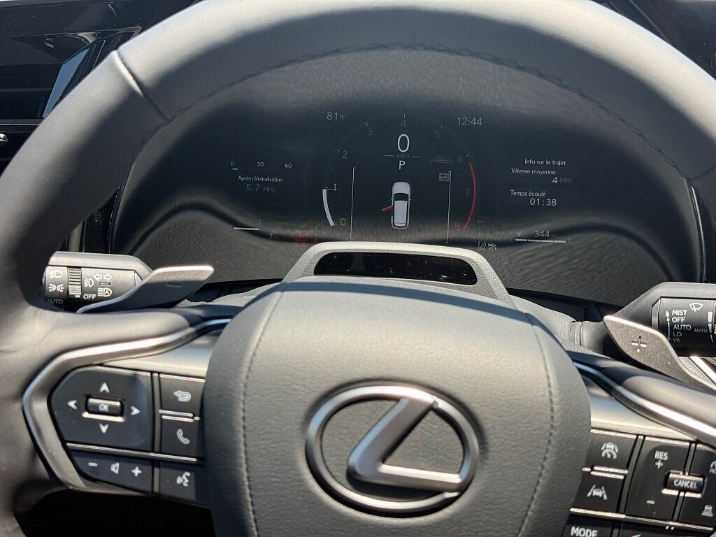 New 2026 Wind Chill Pearl Lexus PREMIUM AWD image 24