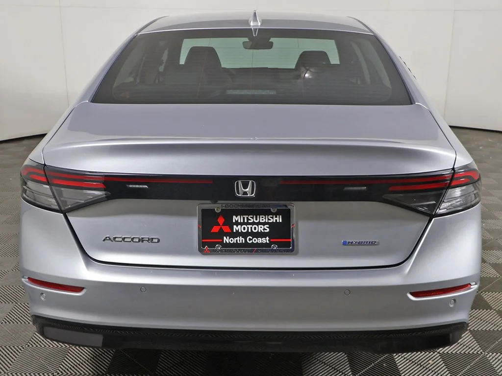 Used 2025 Silver Honda EX-L image 12