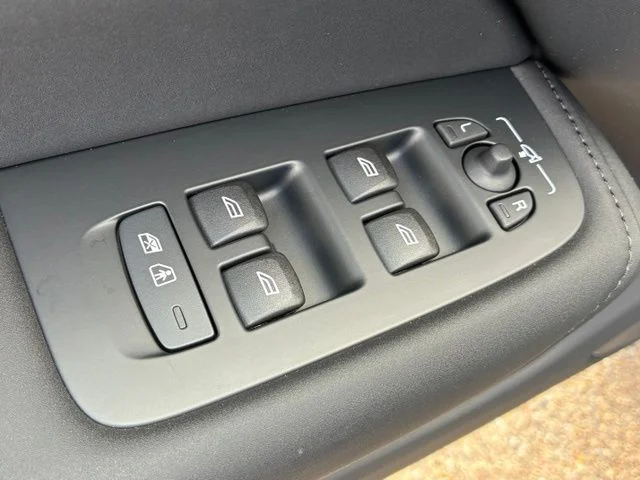 New 2026 Vapour Grey Volvo Plus image 19