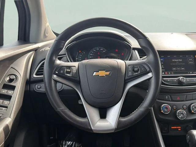 Used 2018 Gray Chevrolet LT image 8