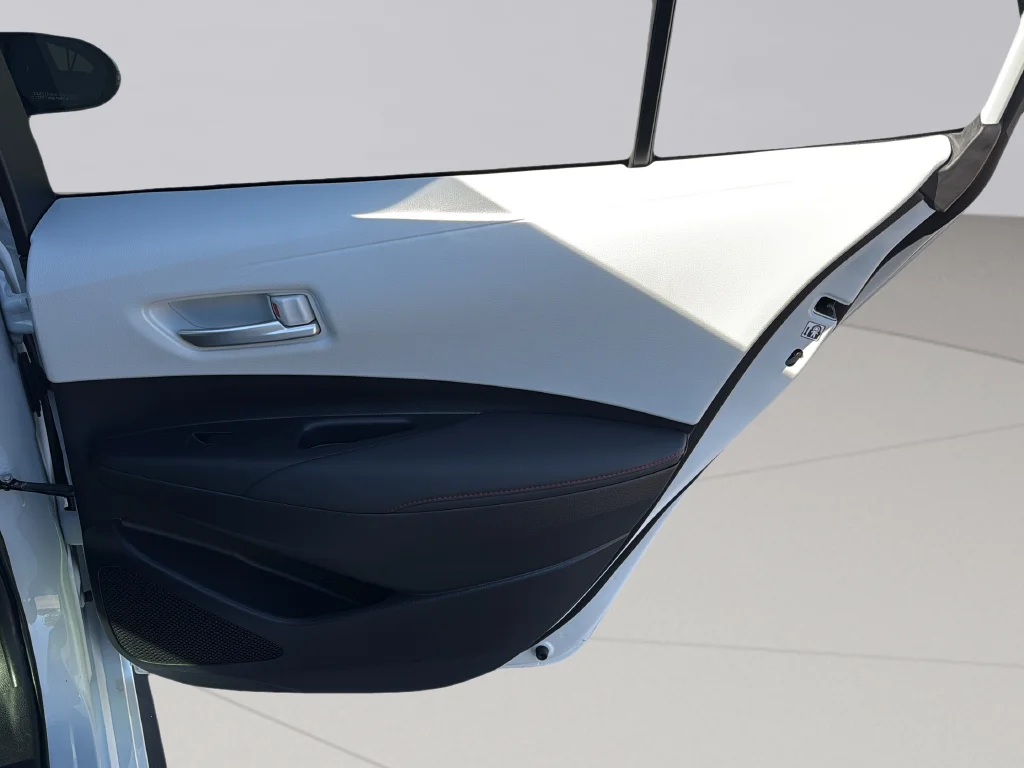 Used 2023 Ice Toyota SE image 29