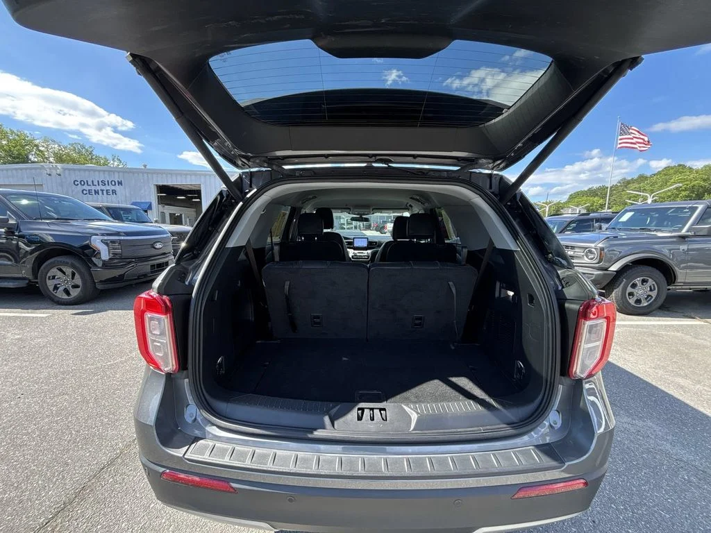 Used 2023 Gray Ford XLT image 21