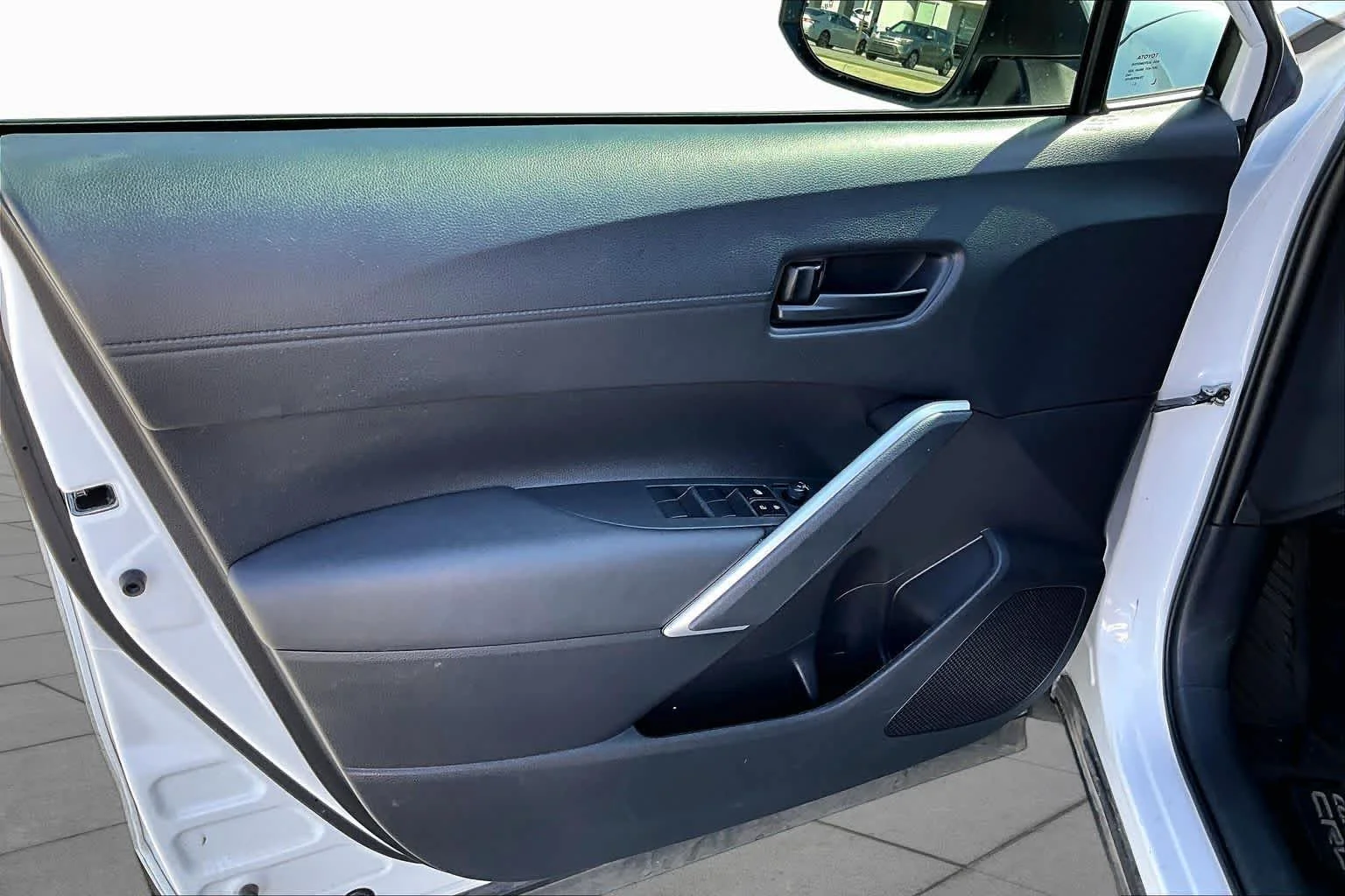 Used 2024 Wind Chill Pearl Toyota Hybrid SE image 20