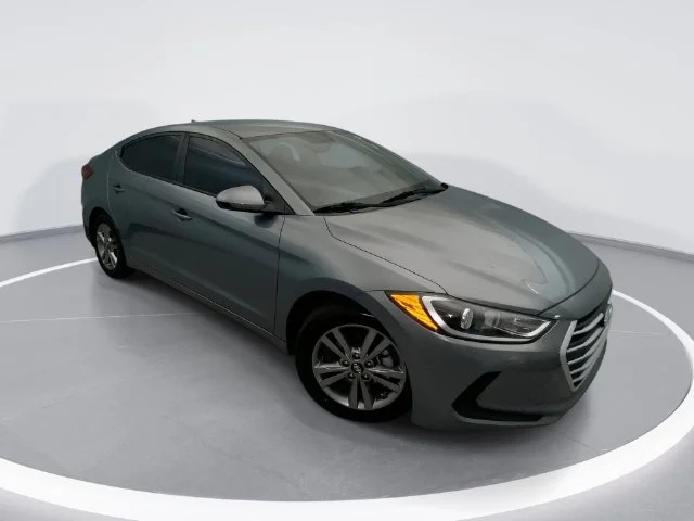 Used 2017 Gray Hyundai SE image 1