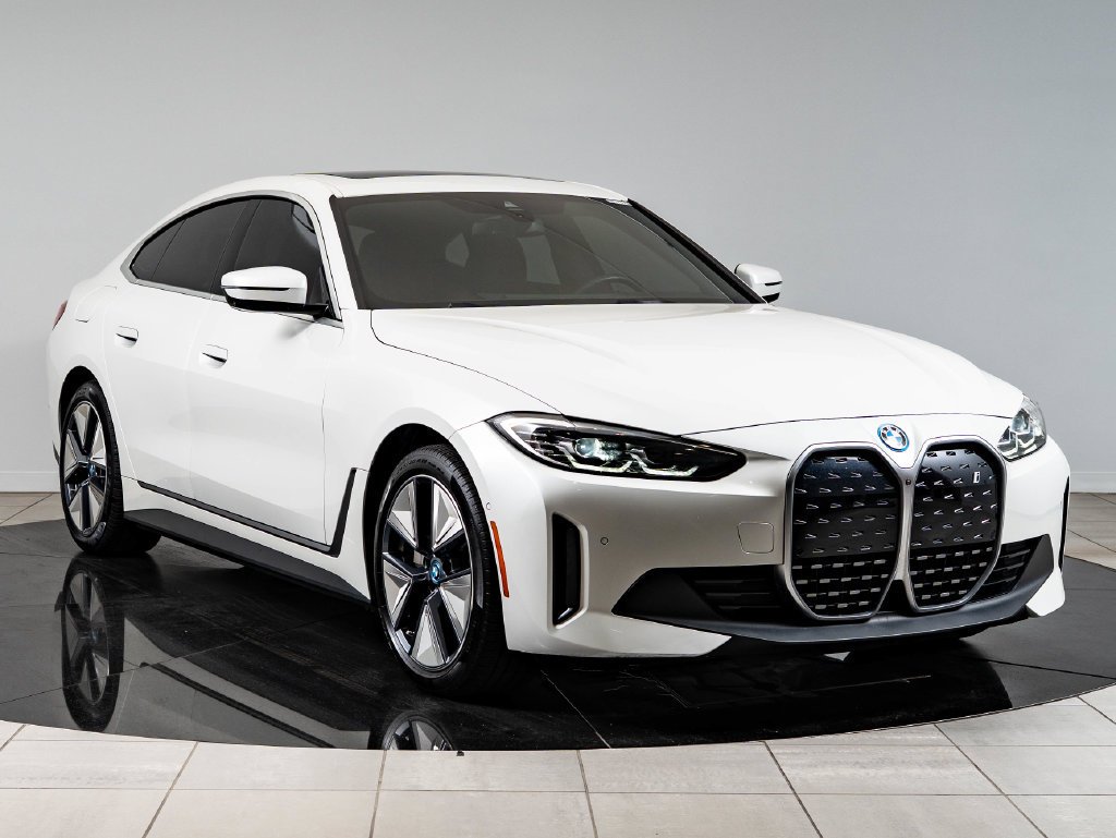 Used 2023 Mineral White Metallic BMW eDrive35 image 12