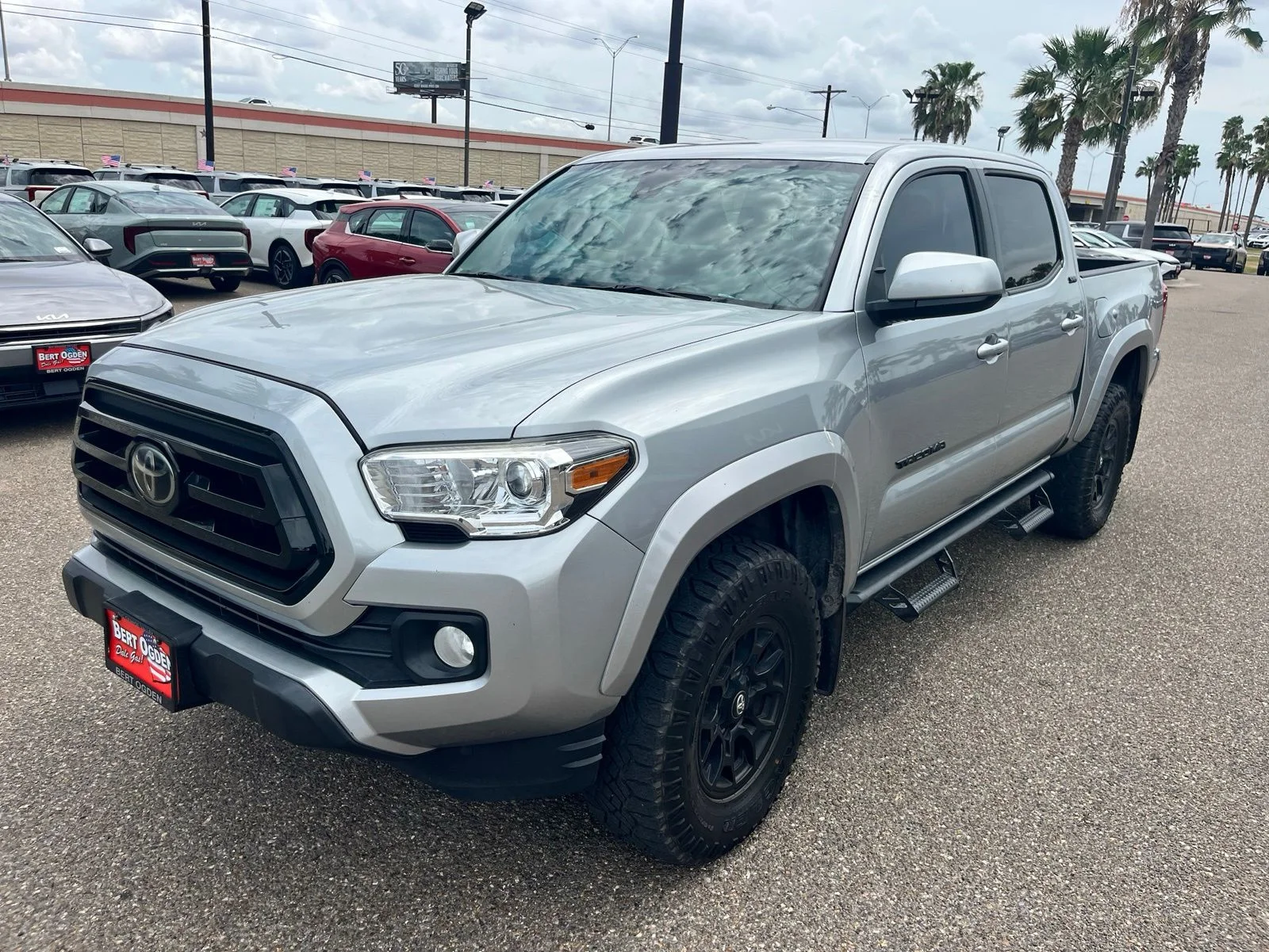 Used 2022 Silver Toyota SR5 image 5