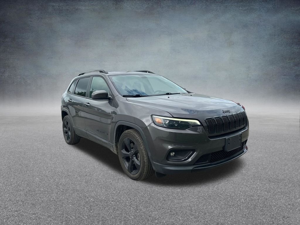 Used 2019 Gray Jeep Latitude Plus image 4