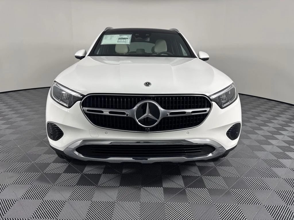 New 2026 White Mercedes-Benz GLC 300 image 2