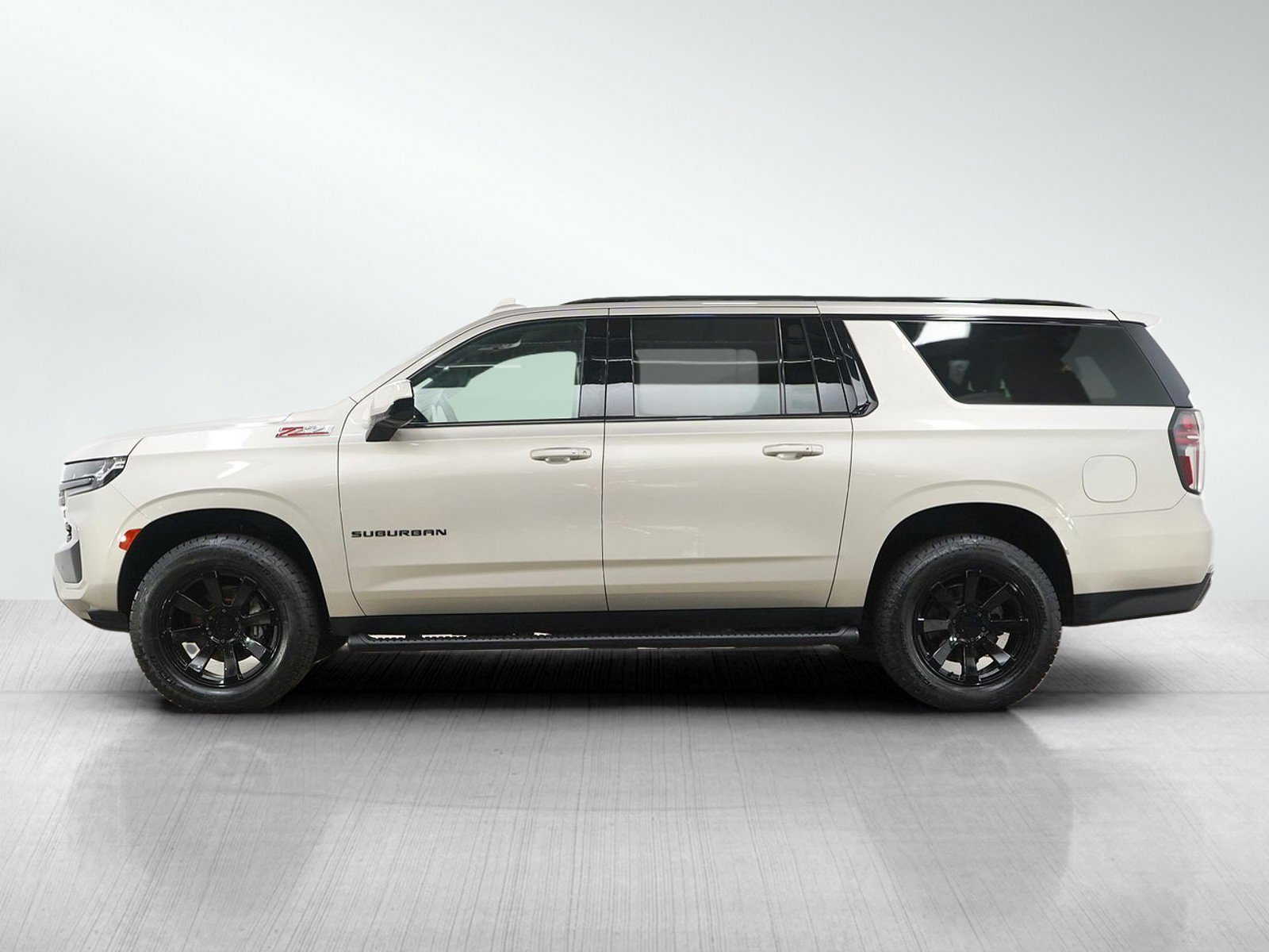 Used 2022 Chevrolet Suburban Z71 with VIN 1GNSKDKD7NR181702 for sale in White Bear Lake, Minnesota