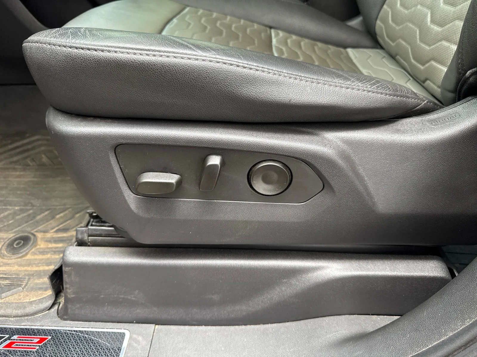 Used 2023 Black Chevrolet ZR2 image 26