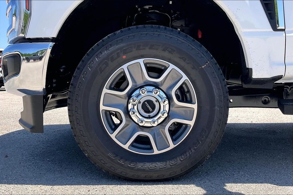 New 2026 Ford Super Duty F-250 Lariat 4D Crew Cab
