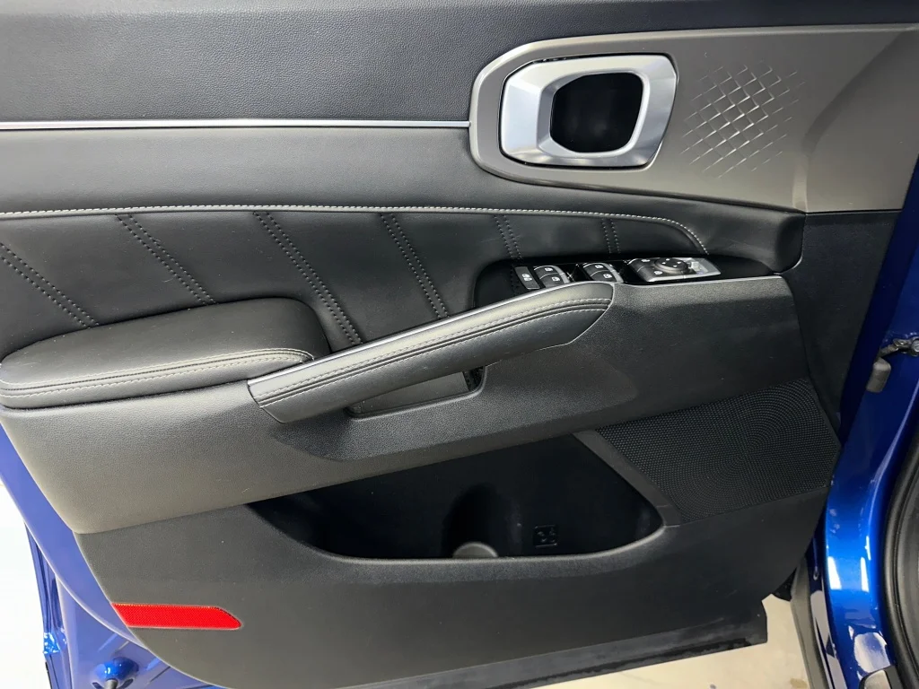 Certified Used 2022 Sapphire Blue Kia SX image 8