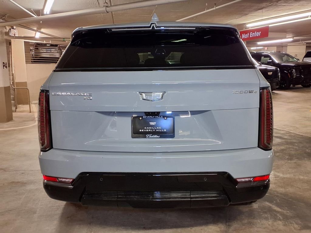 Used 2026 Luna Metallic Cadillac Sport image 9