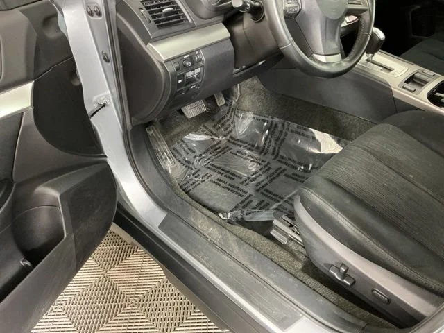 Used 2013 Silver Subaru 2.5i Premium image 14