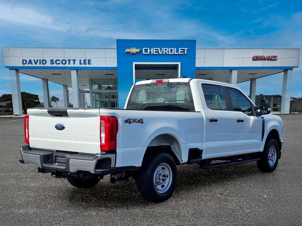 Used 2024 Oxford White Ford XL image 9