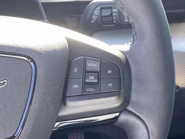 Used 2023 Black Ford Select image 21
