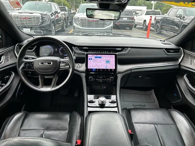Used 2022 Gray Metallic Jeep Overland image 27