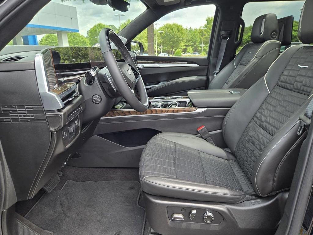 Certified Used 2025 Black Raven Cadillac Sport Platinum image 27