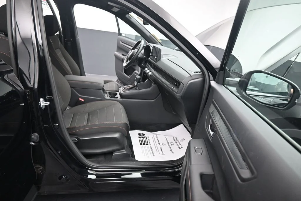 Used 2024  Honda Sport image 24