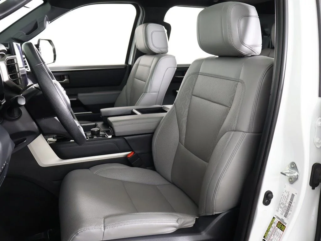 Used 2025 Pearl Toyota Limited image 32