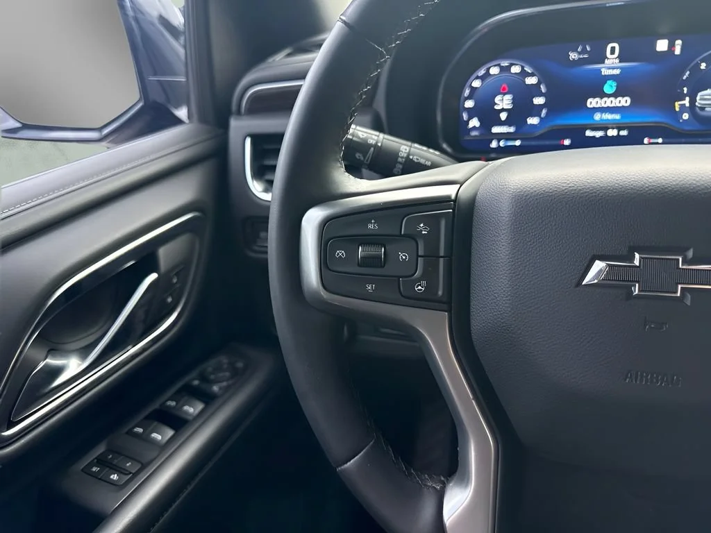 Used 2023 Black Chevrolet Z71 image 18