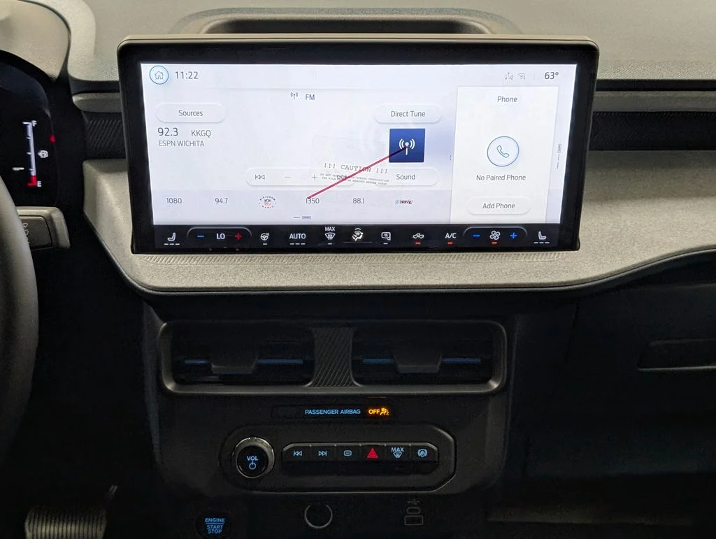 New 2026 Oxford White Ford XLT image 5