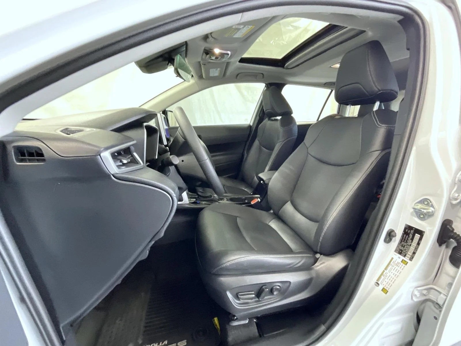 Used 2024 Beige Toyota XLE image 11