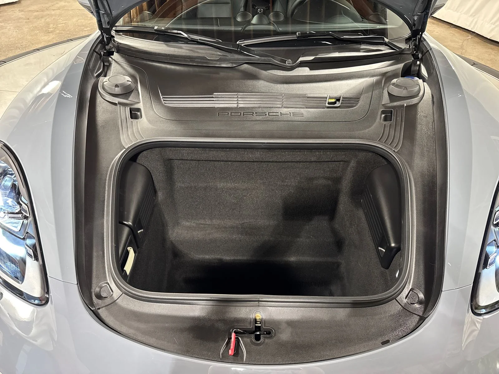 Used 2025 Arctic Grey Porsche Base image 26