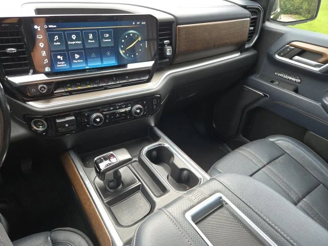 Used 2022 Black Chevrolet High Country image 17