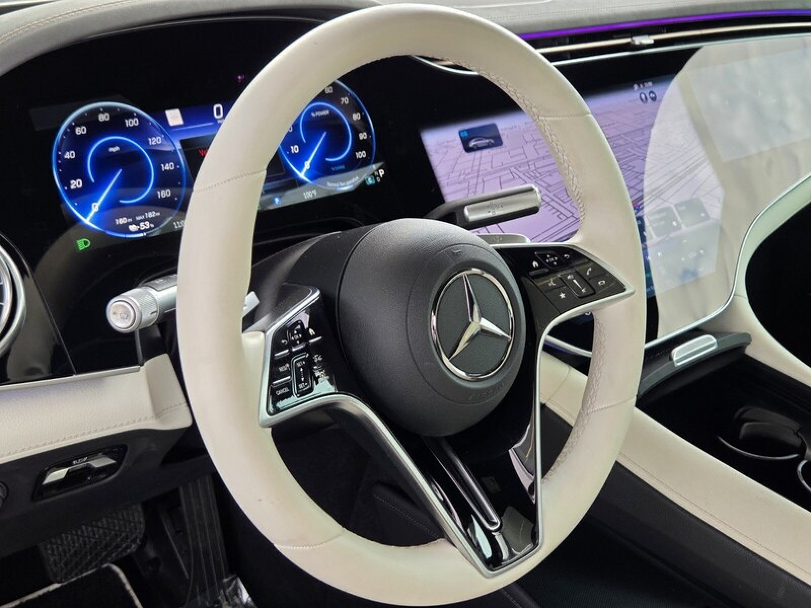Certified Used 2024 MANUFAKTUR Moonlight White Metallic Mercedes-Benz EQS 580 image 25