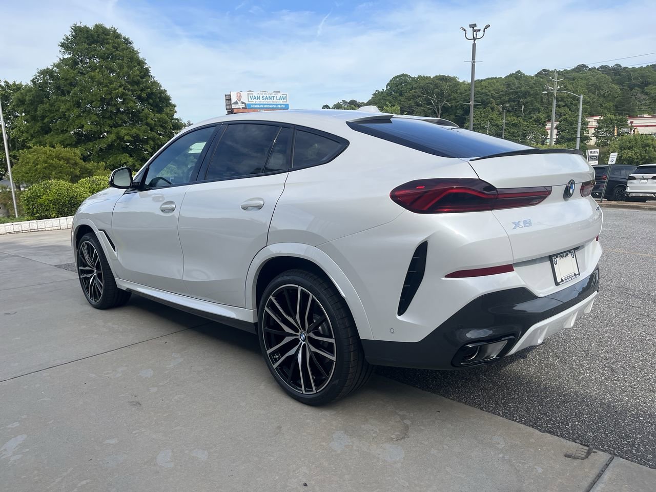 New 2027 Mineral White Metallic BMW xDrive40i image 6