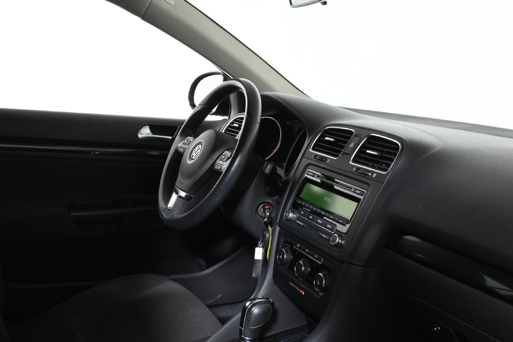 Used 2013 Black Volkswagen 2.5L S image 8