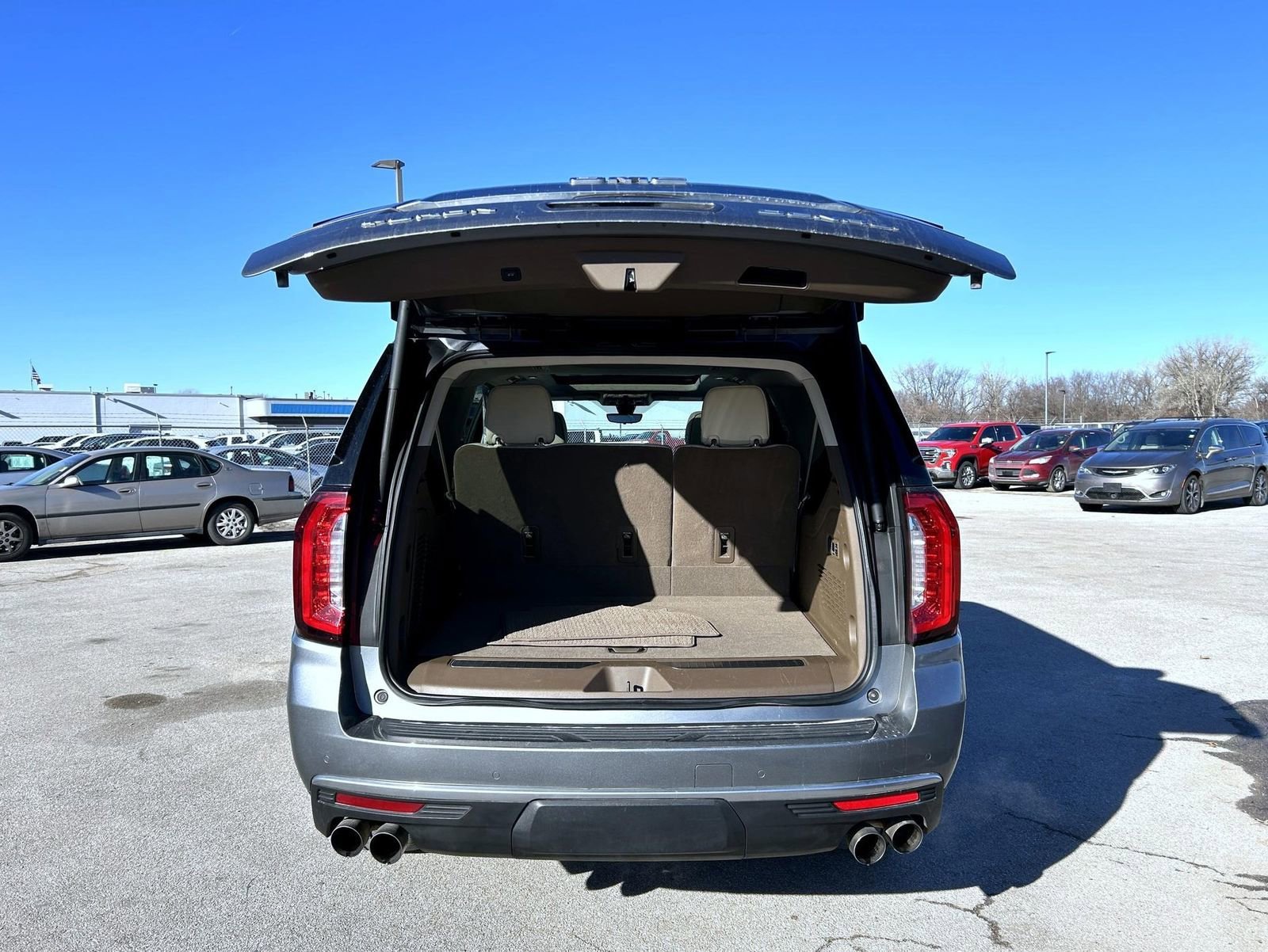 2022 GMC Yukon XL Denali - Photo 23