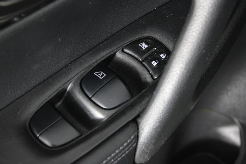 2019 Nissan Rogue S - Photo 20
