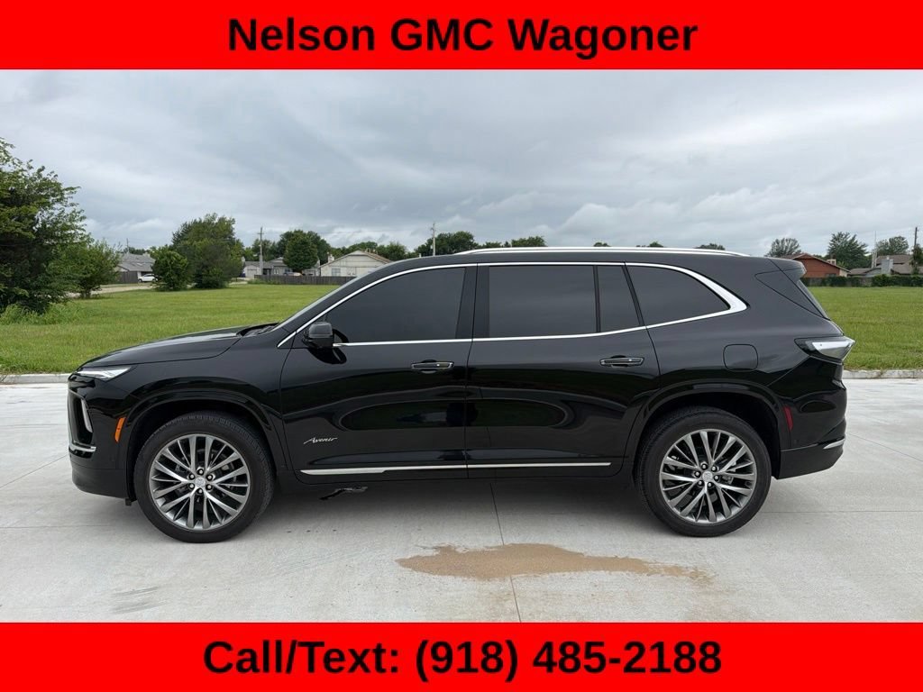Used 2025 Ebony Twilight Metallic Buick Avenir image 8