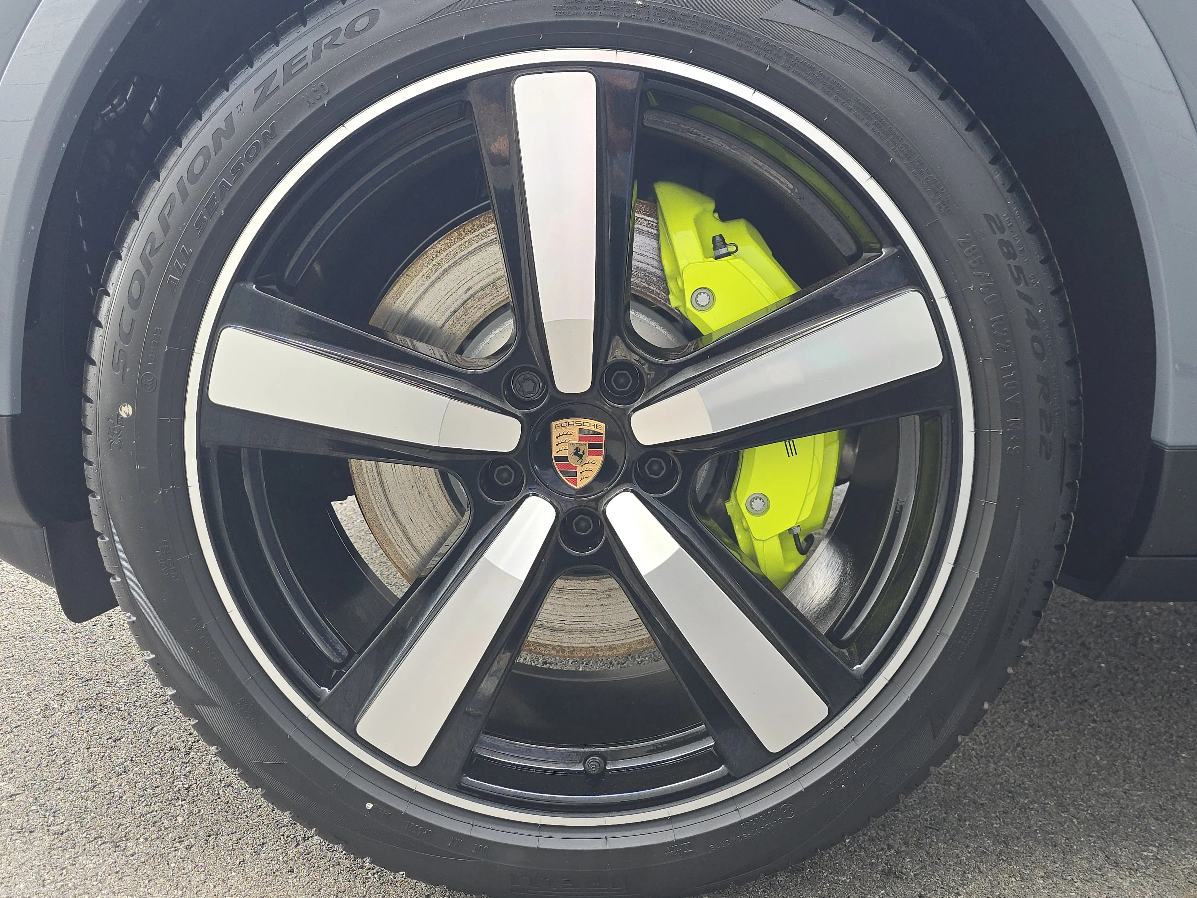 New 2026 Arctic Grey Porsche E-Hybrid image 28