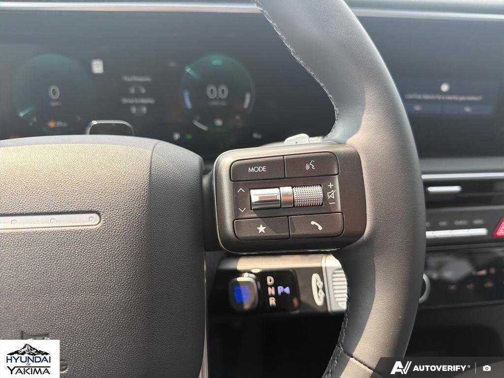 New 2026 Ecotronic Gray Pearl Hyundai SEL 7P image 16