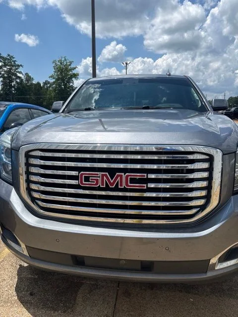 Used 2018 Gray GMC SLT image 2