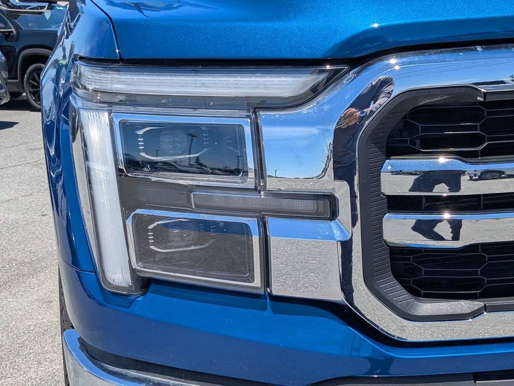 Used 2025 Blue Ford LARIAT image 10